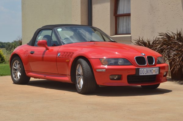 bmw z3 red mail size .jpg