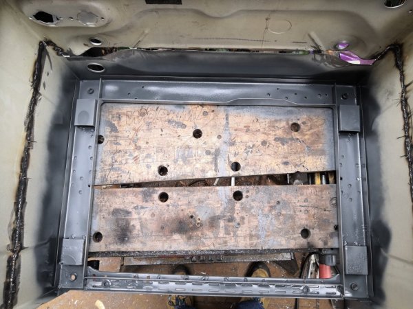 battery-box-under-construction.jpg