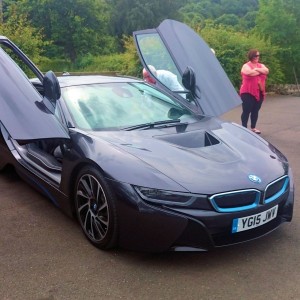 i8 doors open