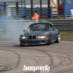 My zed drifting rockingham infield