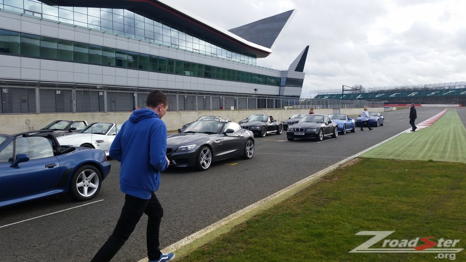 ZRoadster.org at Silverstone F1 Circuit